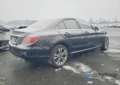 2019 Mercedes-Benz C 300 4Matic z USA, uszkodzony, nr VIN 55SWF8EBXKU313254
